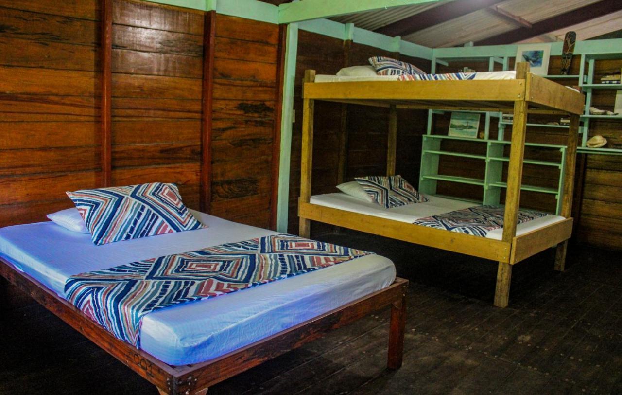 Refugio Mr Jerry Eco House Hotel Bahia Solano Exterior photo